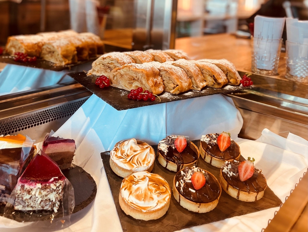 Picture: Display case with strudel and desserts