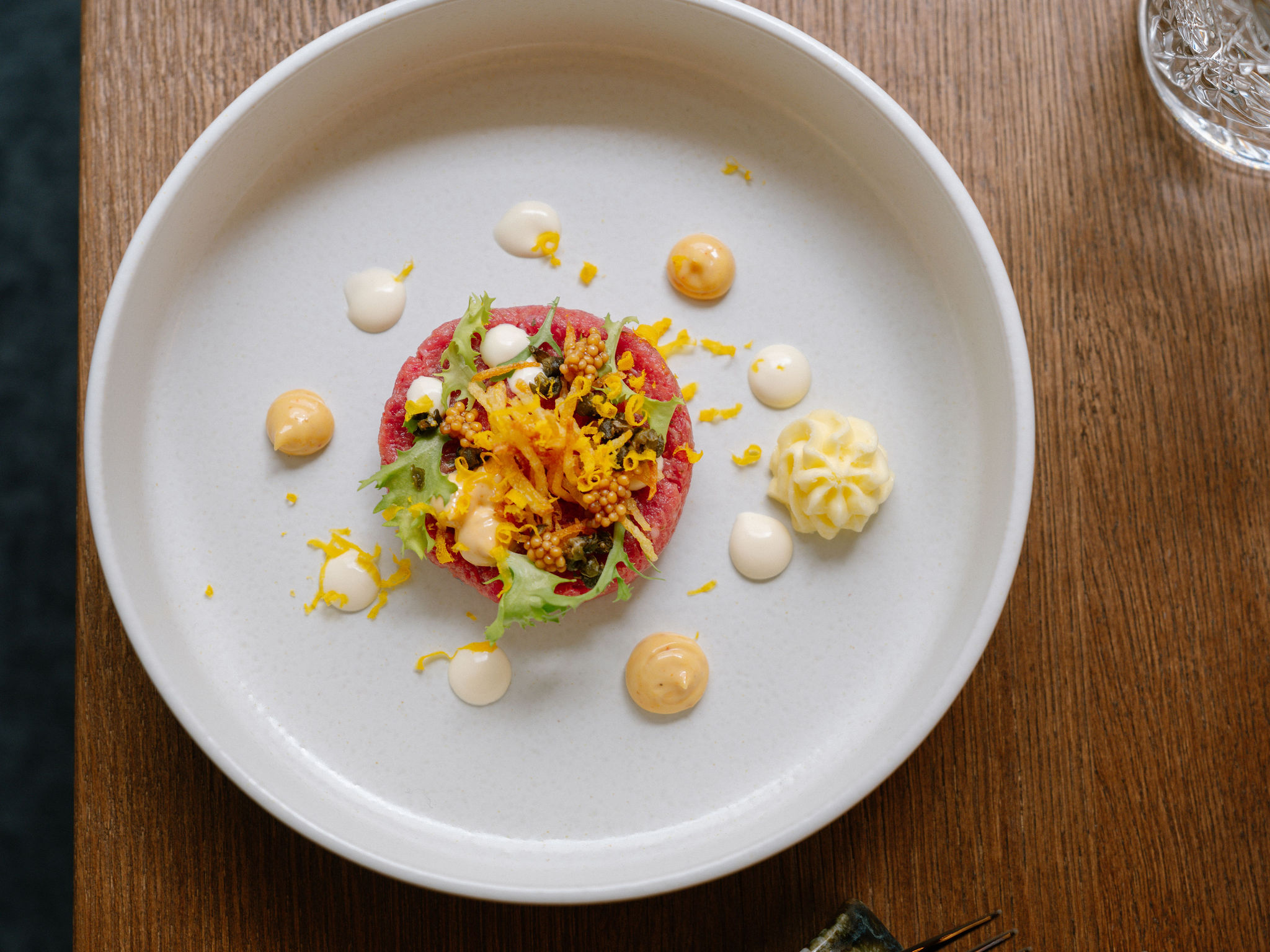Bild: Beef Tatar in der IMLAUER Brasserie Mirabell