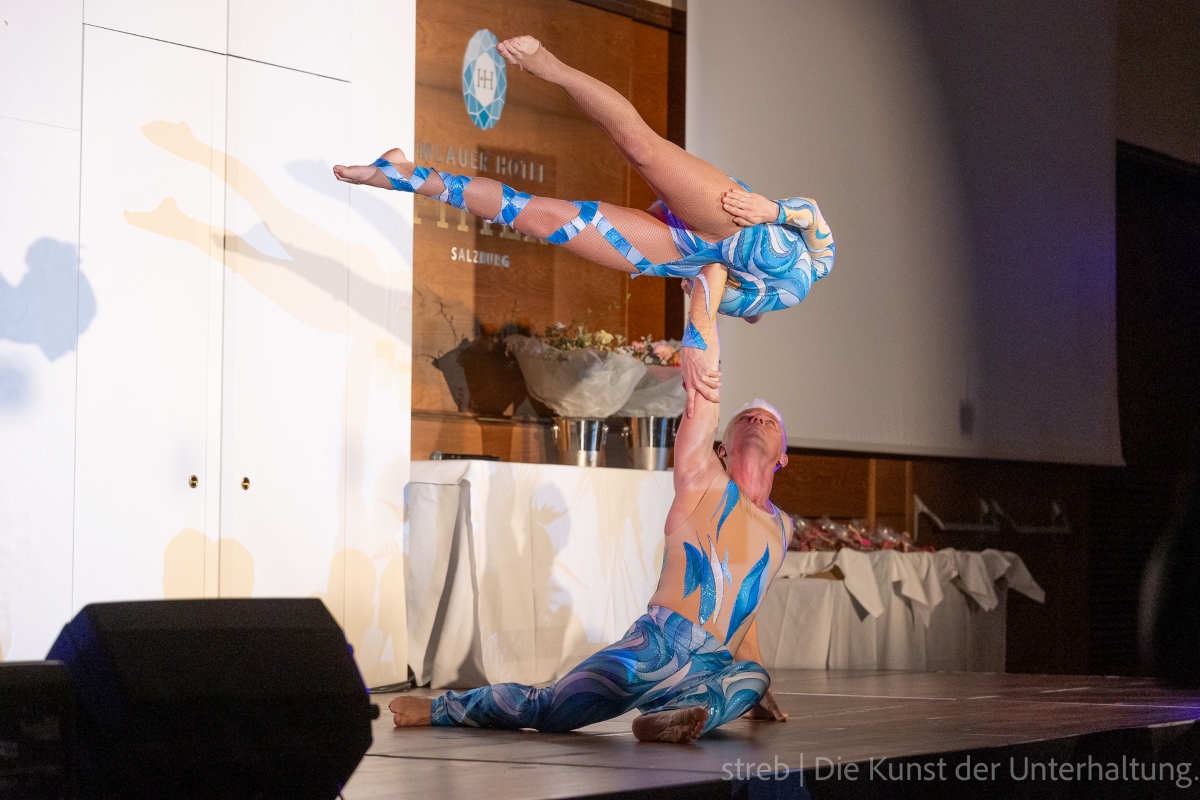 Akrobatische Showeinlage bei der 25-Jahre-Jubiläumsfeier im Pitter Saal